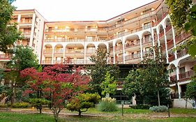 Естрея Резидънс Хотел и СПА